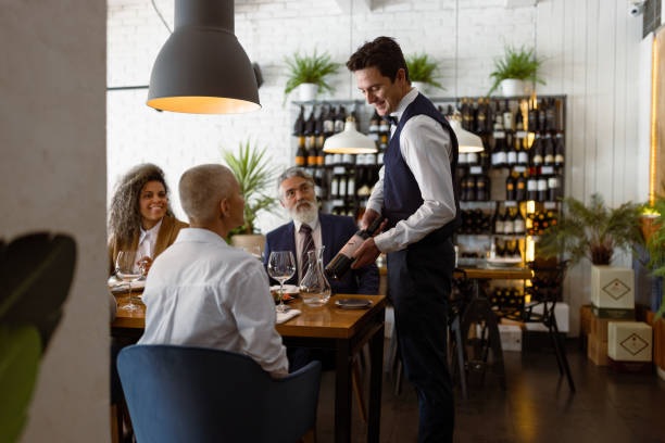 Carta de Apresentação para Atendente de Restaurante: Guia Completo